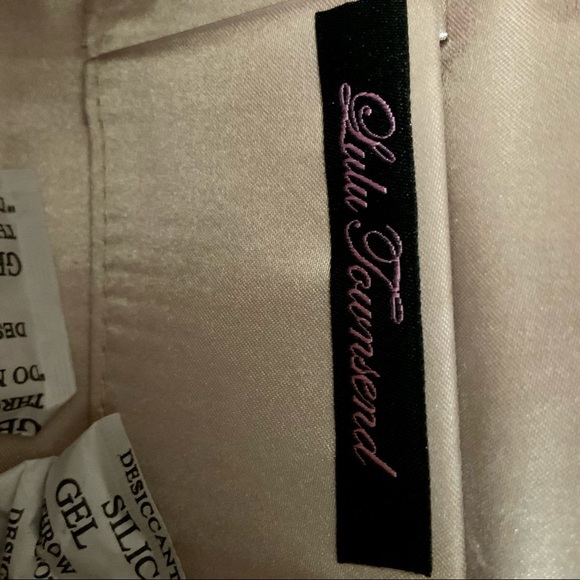 Diamanté Evening Clutch with shoulder chain - Picture 5 of 11